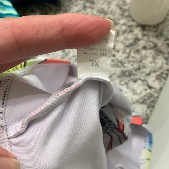 Cupshe two pieces bathing suit size xl - Picture 5 of 5